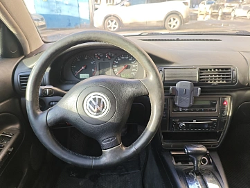 Volkswagen Passat, 1999г, передний привод, автомат