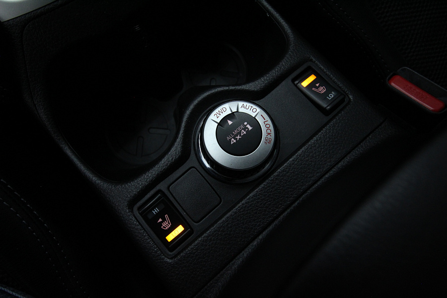 Nissan Qashqai, 2014г., передний привод, вариатор