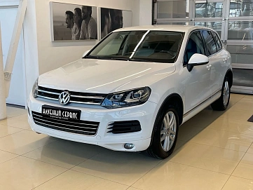 Volkswagen Touareg, 2012г, полный привод, автомат