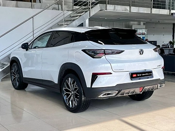 Changan UNI-T, 2023г., передний привод, робот