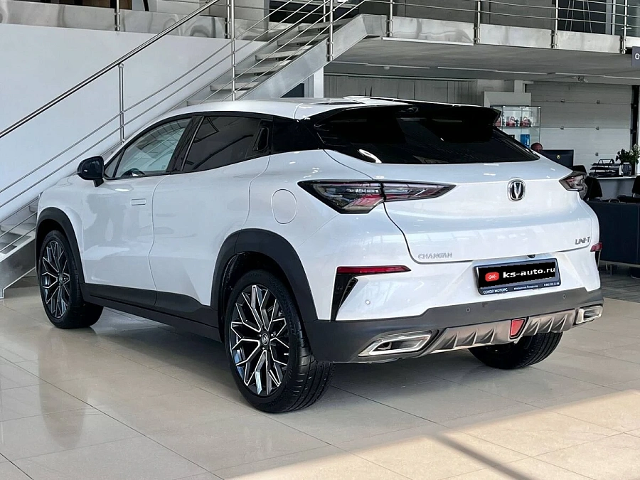 Changan UNI-T, 2023г., передний привод, робот
