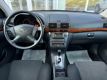 Toyota Avensis, 2008г, передний привод, автомат
