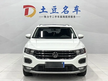Volkswagen T-Roc, 2022г, полный привод, робот