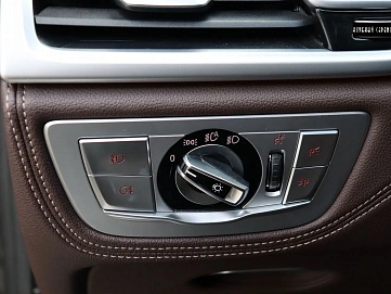 BMW , 2018г., полный привод, автомат