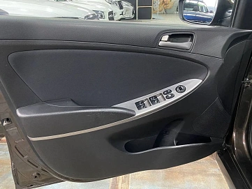 Hyundai Solaris, 2015г., передний привод, автомат