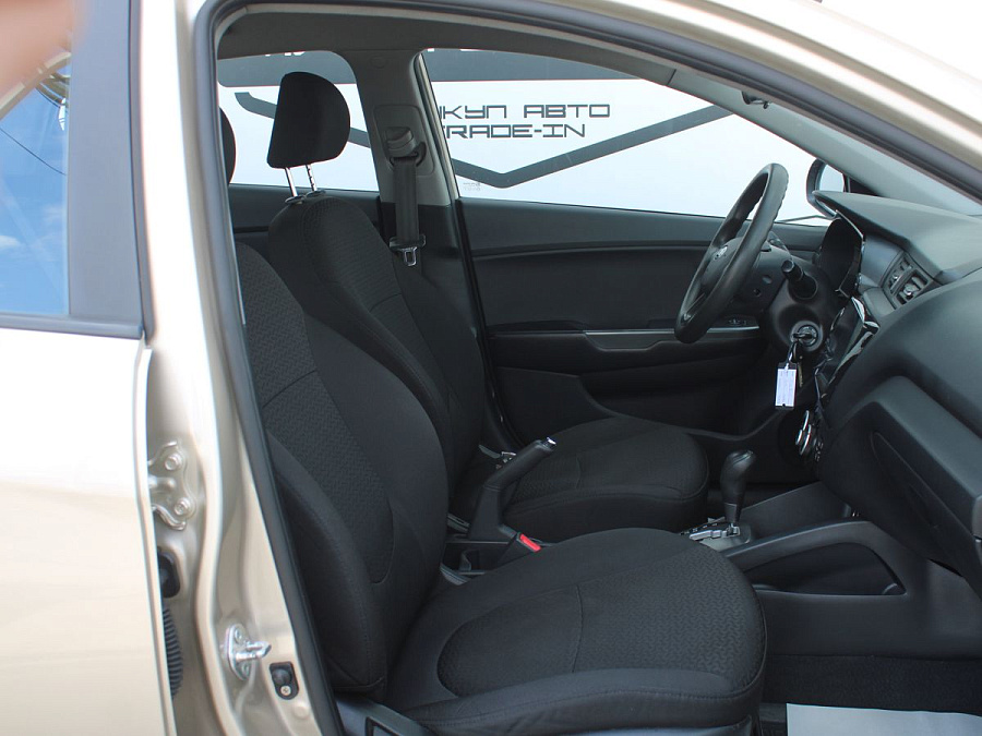 Kia Rio, 2011г., передний привод, автомат