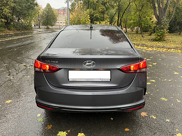 Hyundai Solaris, 2021г, передний привод, автомат