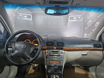 Toyota Avensis, 2006г, передний привод, автомат