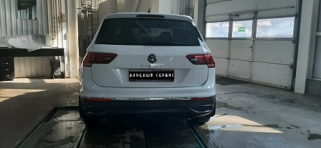 Volkswagen Tiguan, 2020г, передний привод, робот