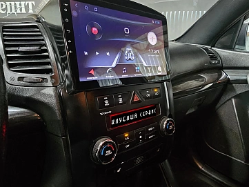 Kia Sorento, 2011г, полный привод, автомат