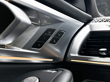 BMW XM, 2025г, полный привод, автомат