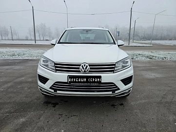Volkswagen Touareg, 2016г, полный привод, автомат