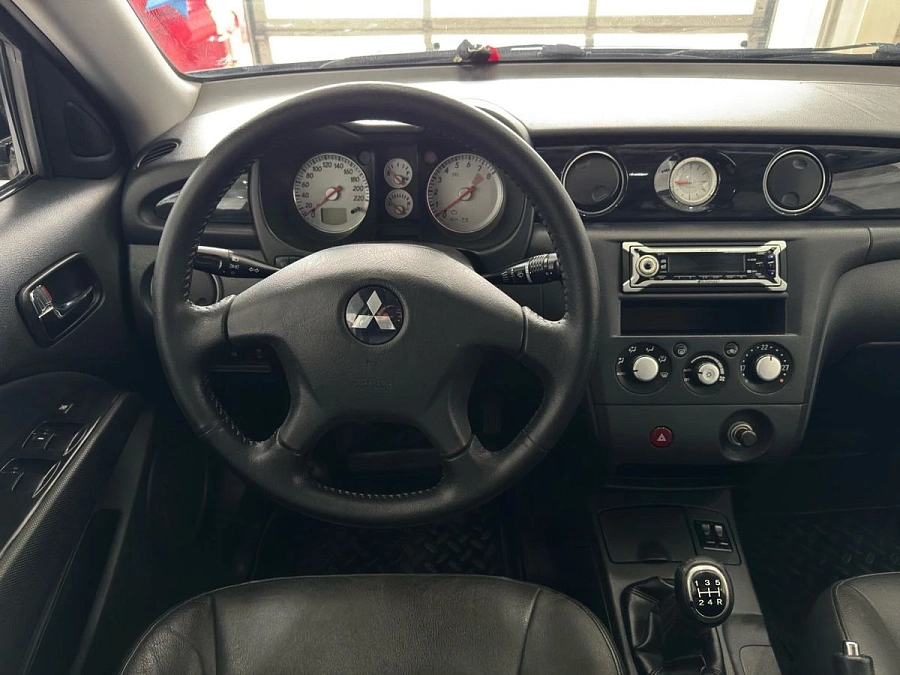 Mitsubishi Outlander, 2003г., полный привод, механика