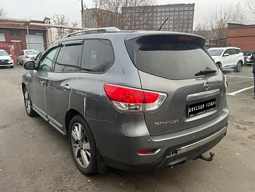 Nissan Pathfinder, 2015г, полный привод, вариатор