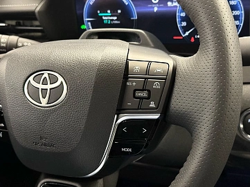 Toyota Camry, 2024г, передний привод, вариатор