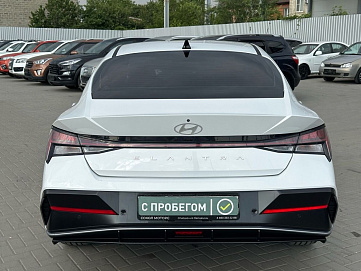 Hyundai Elantra, 2023г, передний привод, автомат