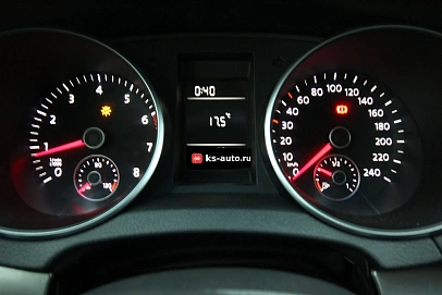 Volkswagen Golf, 2010г., передний привод, механика