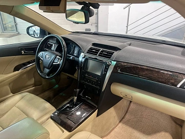 Toyota Camry, 2015г, передний привод, автомат