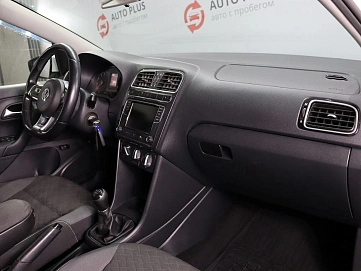 Volkswagen Polo, 2018г, передний привод, механика