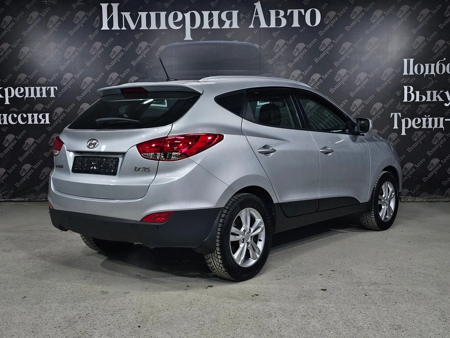Hyundai ix35, 2012г., передний привод, автомат