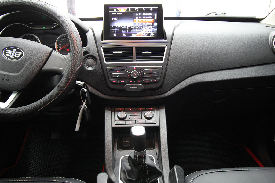 FAW Besturn X40, 2021г., передний привод, механика