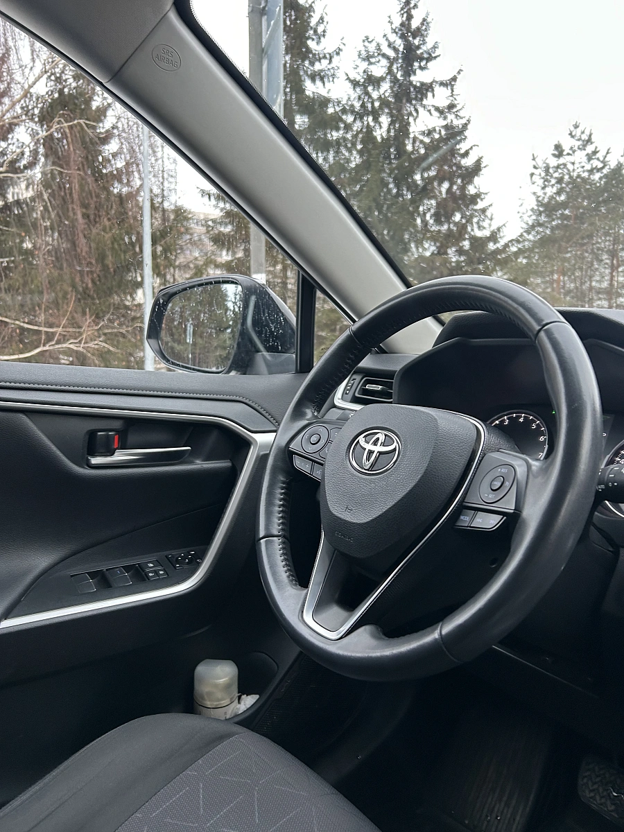 Toyota RAV4, 2020г., полный привод, вариатор
