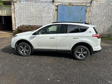 Toyota RAV4, 2019г, полный привод, автомат