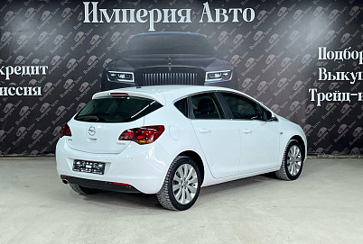 Opel Astra, 2011г, передний привод, автомат