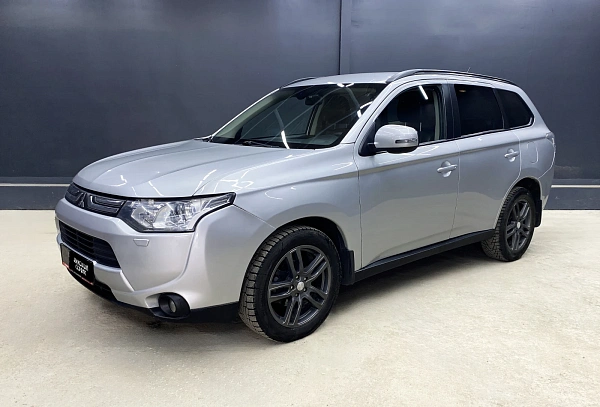 Mitsubishi Outlander, 2013г., полный привод, вариатор