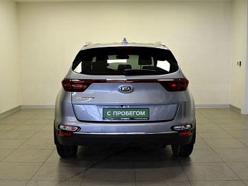 Kia , 2020г., передний привод, автомат