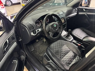 Skoda Octavia, 2009г, передний привод, механика