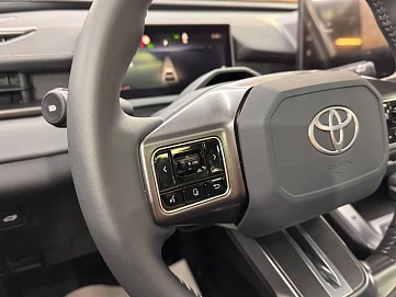 Toyota RAV4, 2025г, полный привод, вариатор