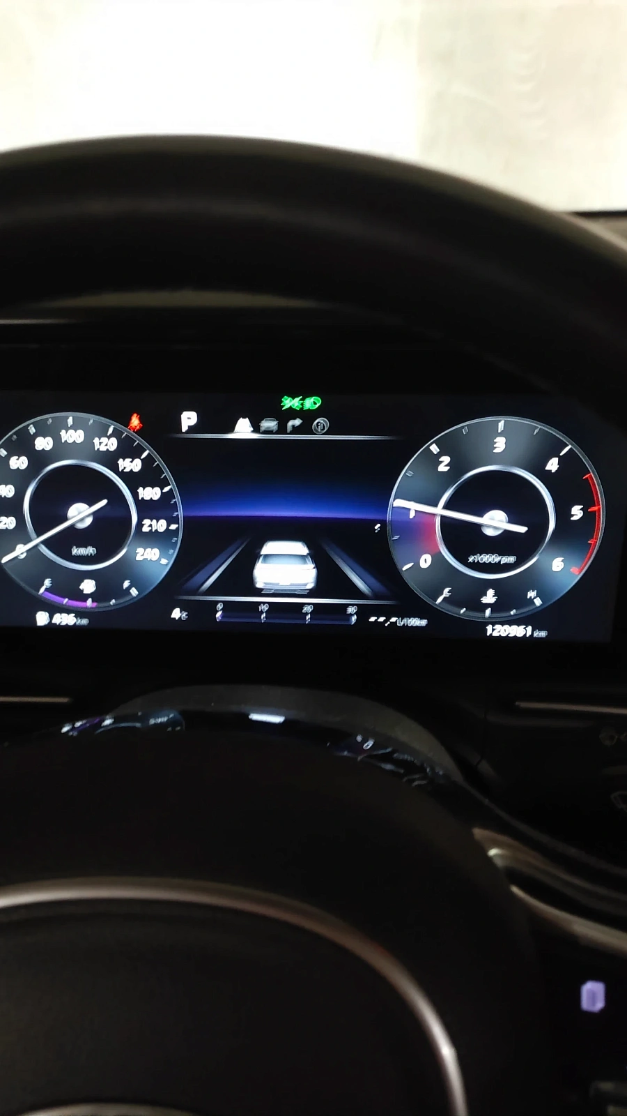 Kia Carnival, 2021г., передний привод, автомат