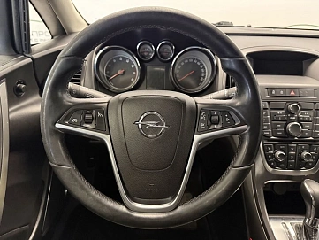 Opel Astra, 2011г, передний привод, автомат