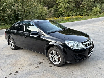 Opel Astra, 2014г, передний привод, механика