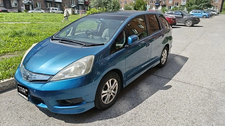 Honda Fit Shuttle, 2011г, передний привод, вариатор