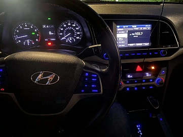 Hyundai Elantra, 2017г, передний привод, автомат
