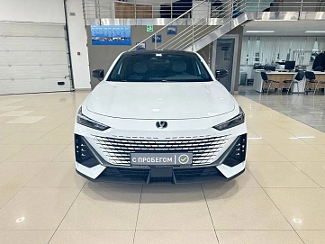 Changan UNI-V, 2023г, передний привод, робот