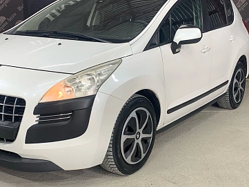 Peugeot 3008, 2011г, передний привод, механика