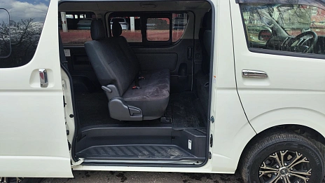 Toyota HiAce, 2015г, полный привод, автомат