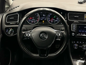 Volkswagen Golf, 2014г, передний привод, робот