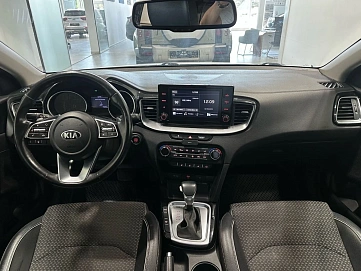 Kia Ceed, 2020г, передний привод, автомат