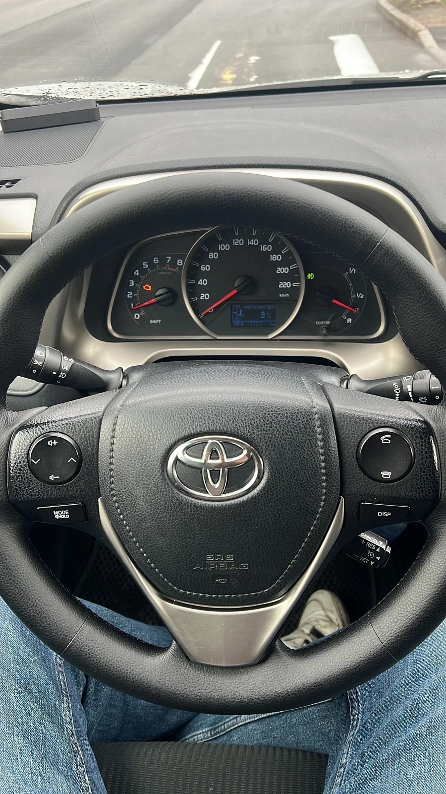 Toyota RAV4, 2014г., передний привод, механика