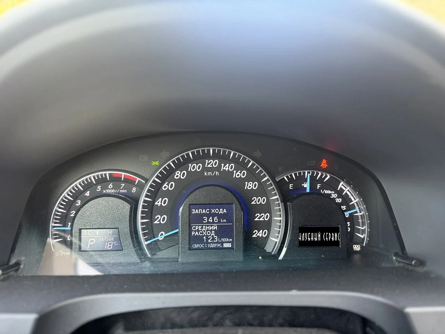 Toyota Camry, 2012г., передний привод, автомат