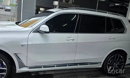 BMW X7, 2025г, полный привод, автомат