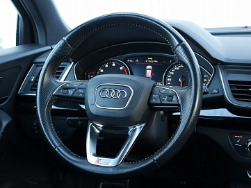 Audi Q5, 2017г, полный привод, робот