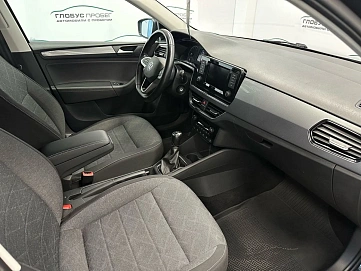 Volkswagen Polo, 2021г., передний привод, механика