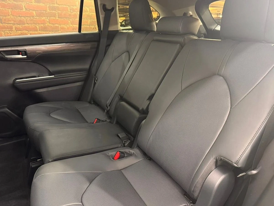 Toyota Highlander, 2025г., полный привод, автомат