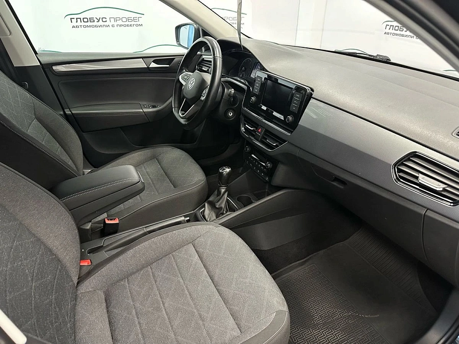 Volkswagen Polo, 2021г., передний привод, механика