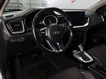 Kia Ceed, 2021г, передний привод, робот